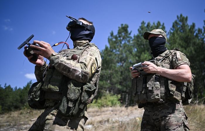 Противник не выдерживает нашего напора