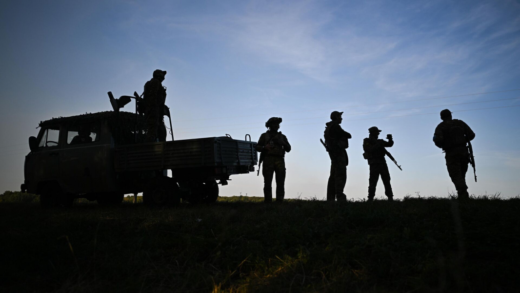 Путин подписал закон, освобождающий военных от уголовной ответственности Путин подписал закон, освобождающий военных от уголовной ответственности