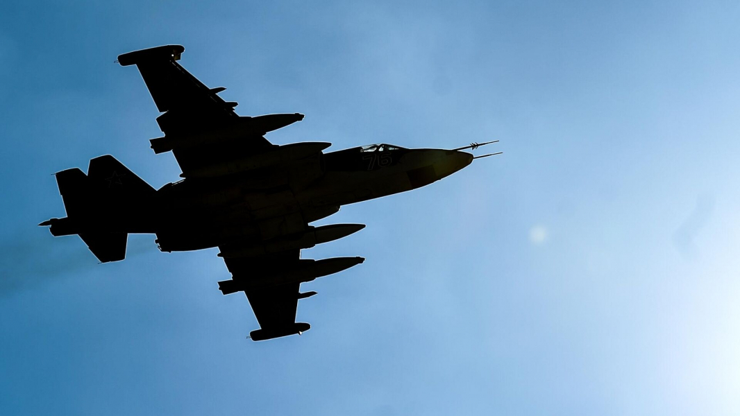 Су-25 уничтожили авиаракетами опорный пункт ВСУ в курском приграничье Су-25 уничтожили авиаракетами опорный пункт ВСУ в курском приграничье